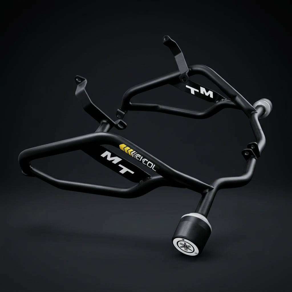 Defensa semimaciza Cicol para Yamaha MT-15 vista lateral en fondo oscuro premium