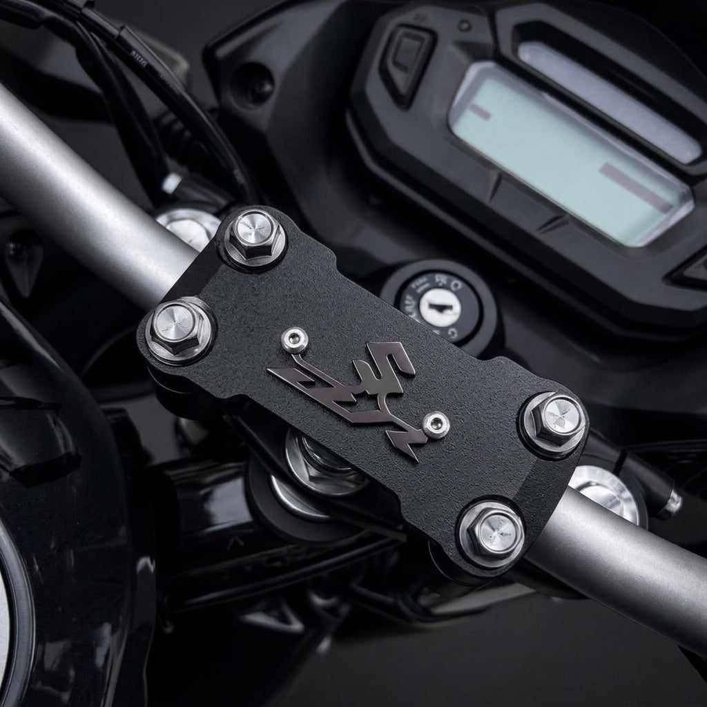 Acutrax de DR160/150 instalado en motocicleta Suzuki DR