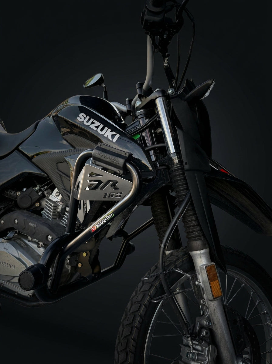 Defensa maciza Suzuki DR160 detalle Promecol
