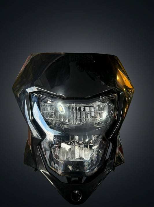Farola XR190 2.0 completa con LED estilo enduro agresivo